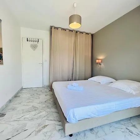 Le Pinede - 4 Prs- Parking - Clim - 500m Plages Apartment Antibes